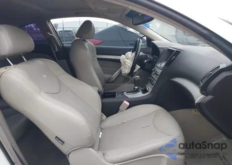 2008 Infiniti G37 Journey из США, поврежденный, VIN JNKCV64E78M121375